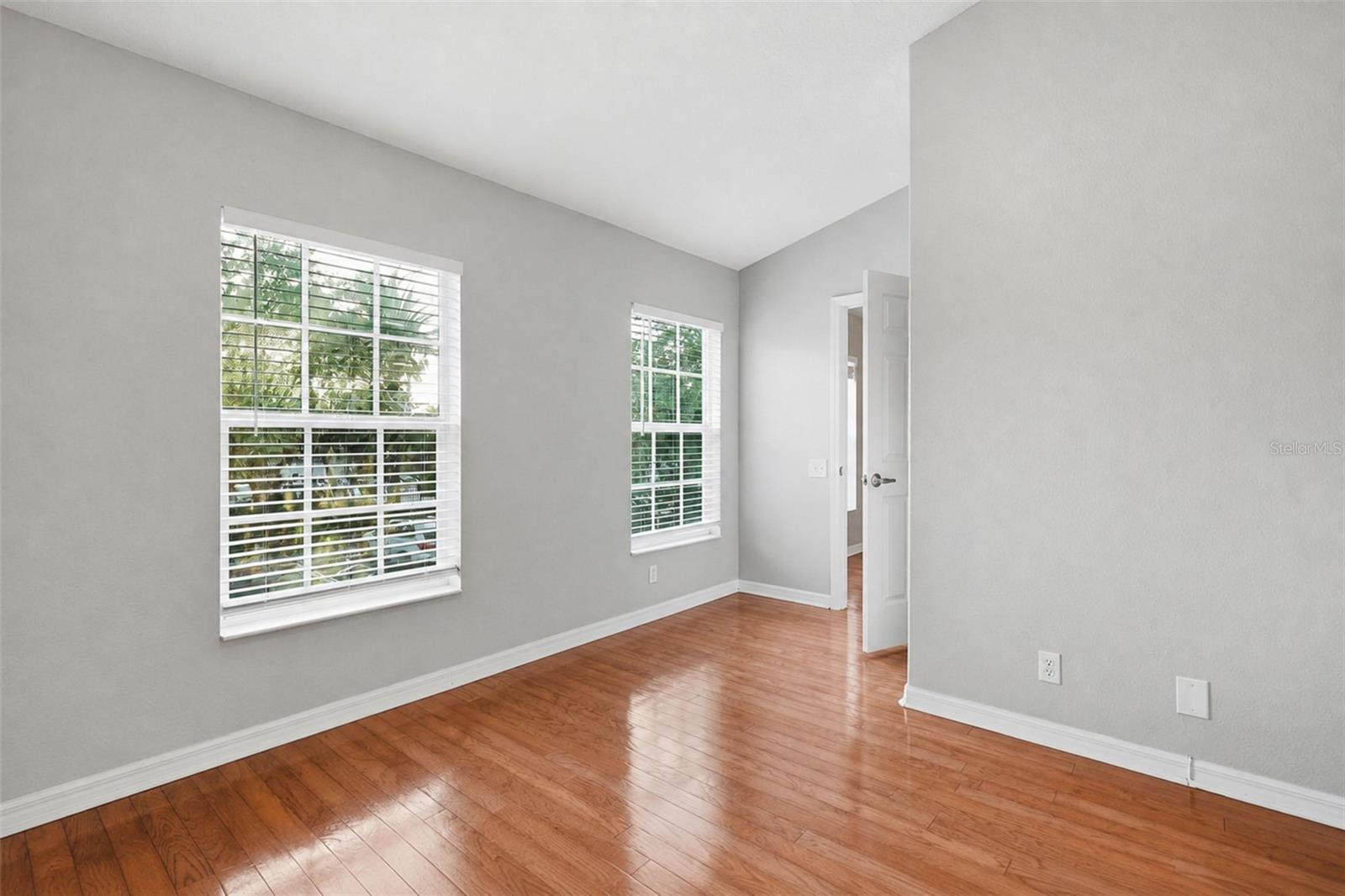 13157 THOROUGHBRED LOOP — photo 29