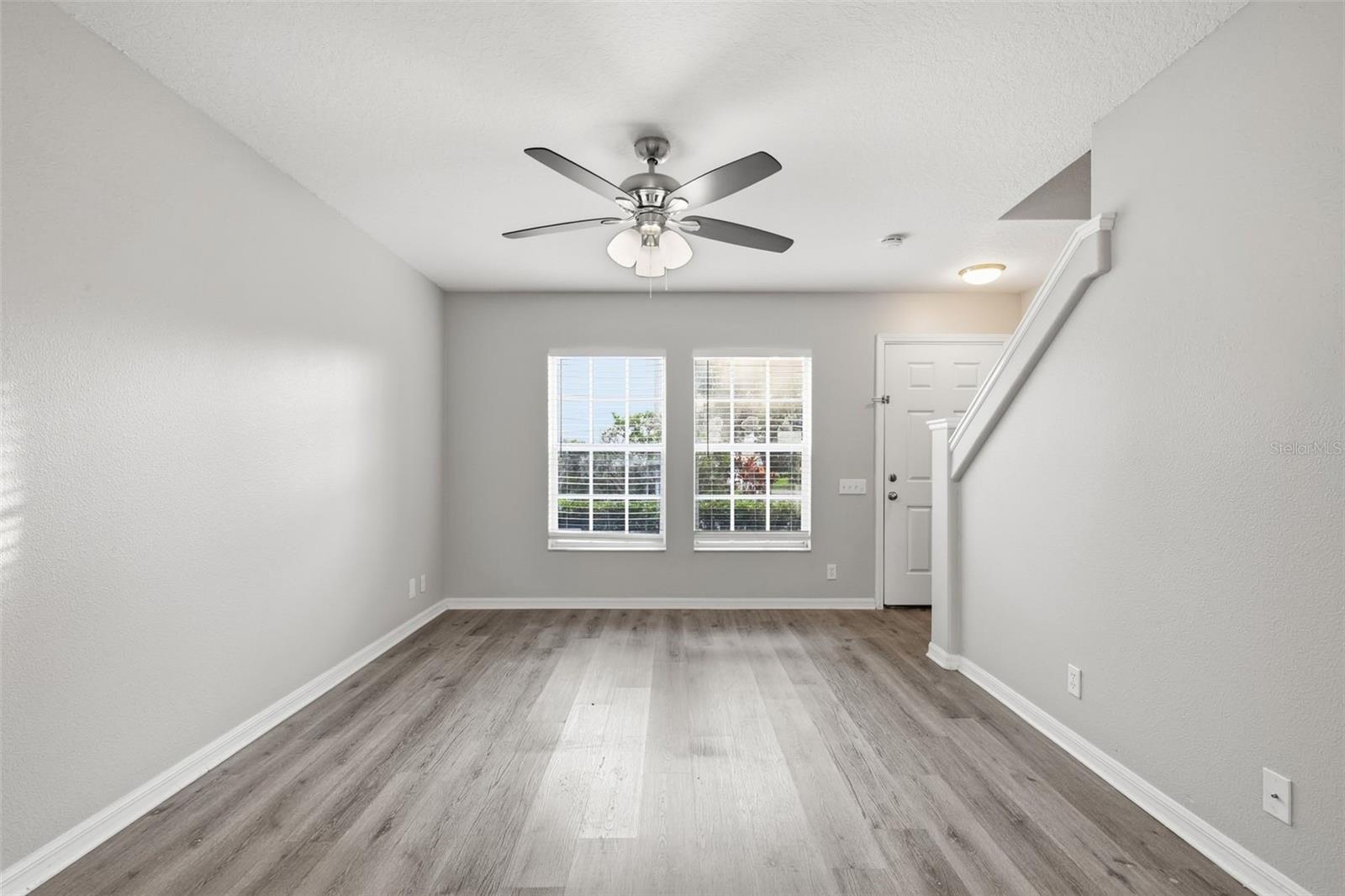 13157 THOROUGHBRED LOOP — photo 8