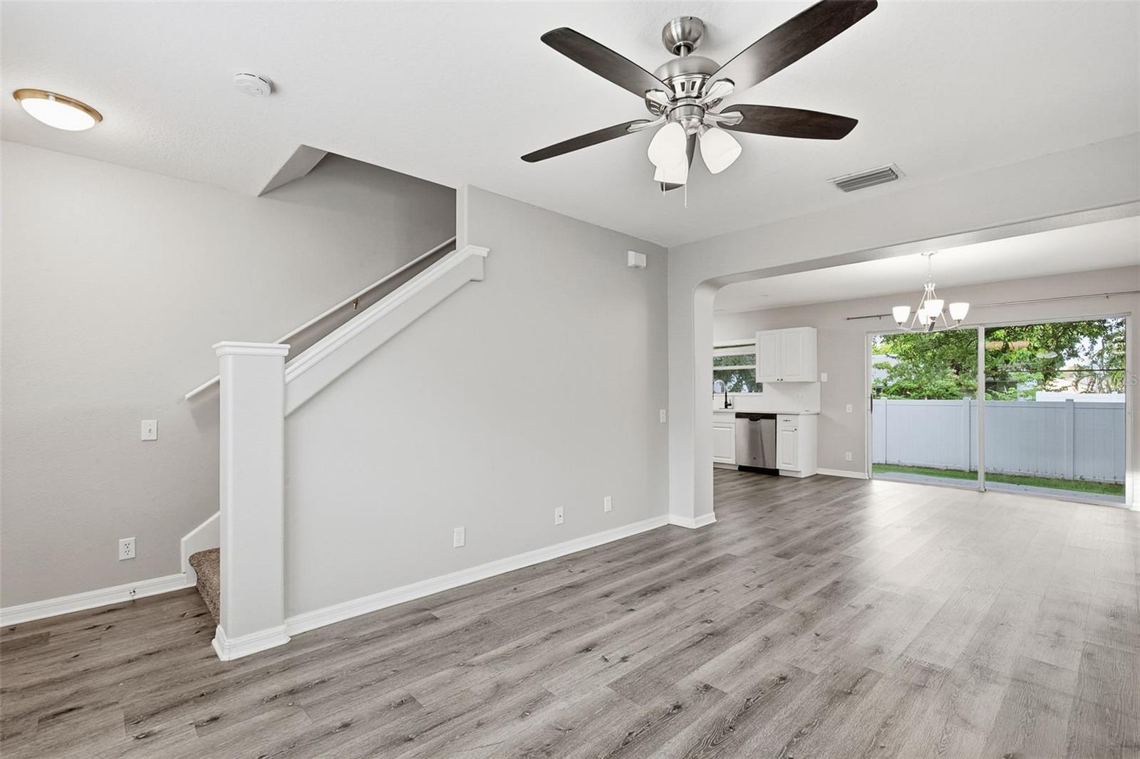 13157 THOROUGHBRED LOOP — photo 11