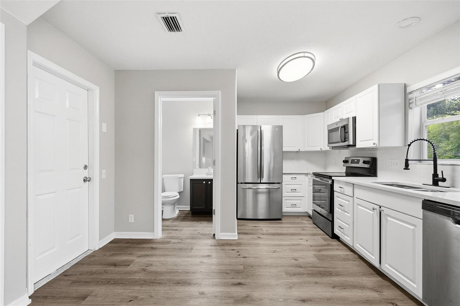 13157 THOROUGHBRED LOOP — photo 15