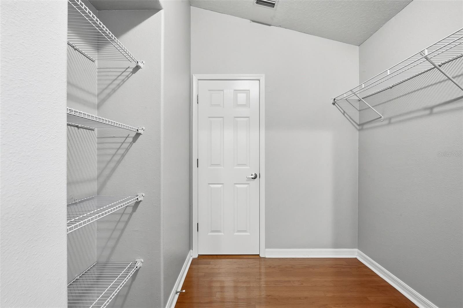 13157 THOROUGHBRED LOOP — photo 30