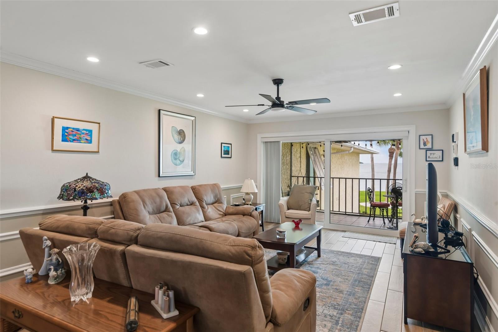 7300 SUNSHINE SKYWAY LN #206 — photo 3
