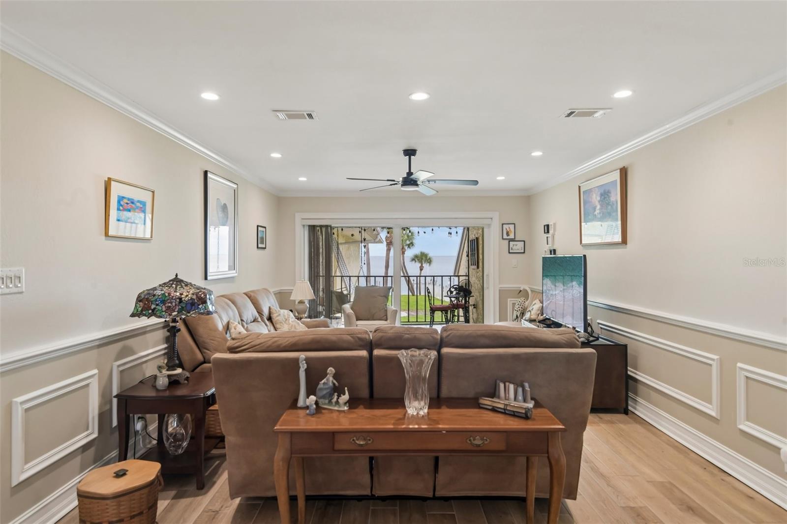 7300 SUNSHINE SKYWAY LN #206 — photo 2