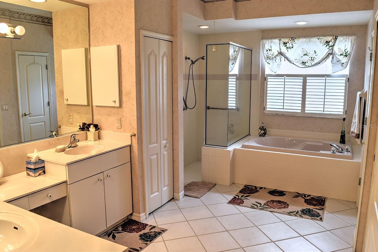5113 FAR OAK CIR — photo 16