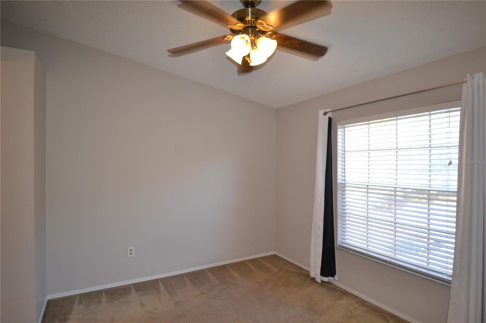 3379 FOX HUNT DR — photo 38