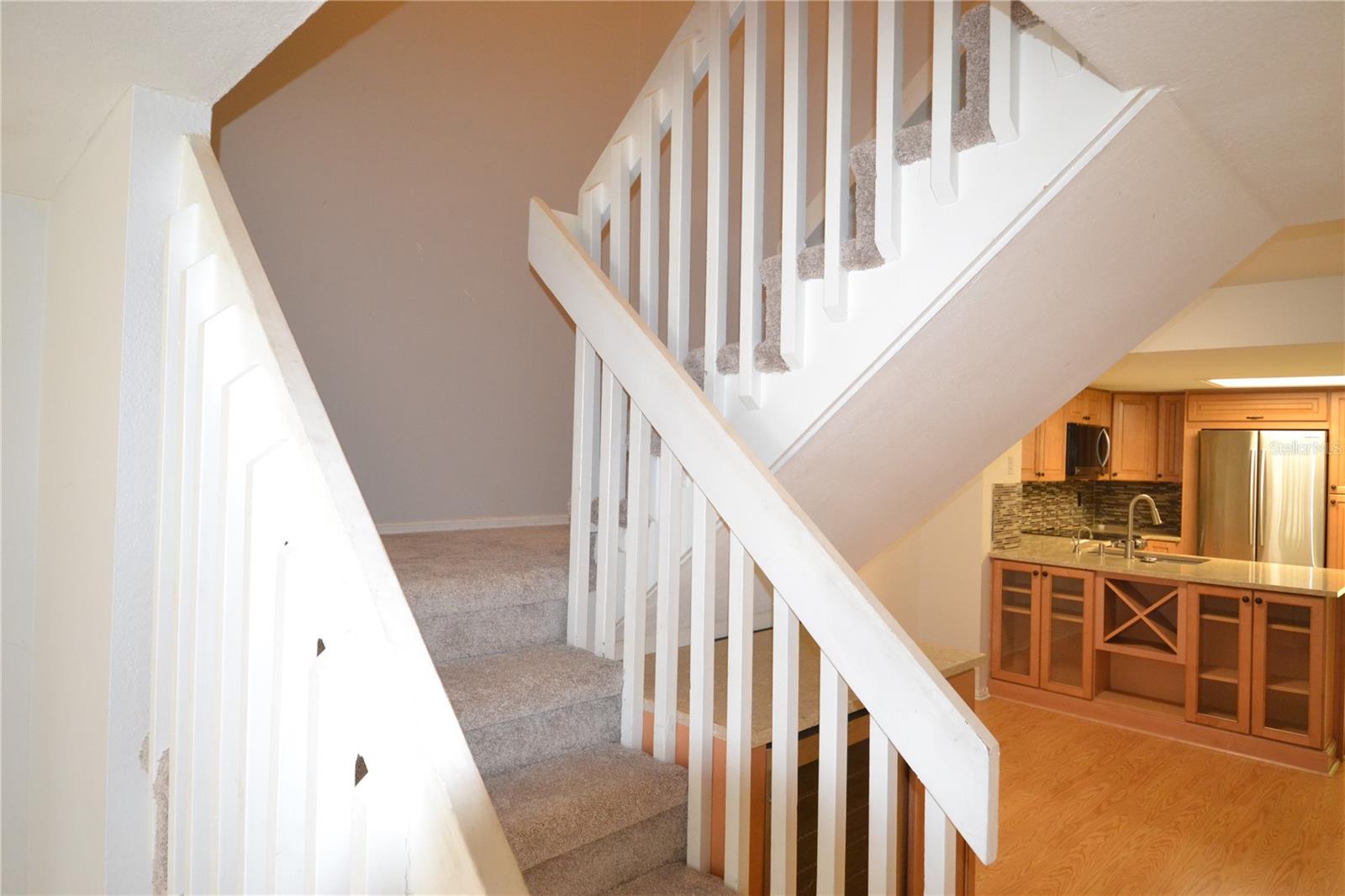 3379 FOX HUNT DR — photo 2