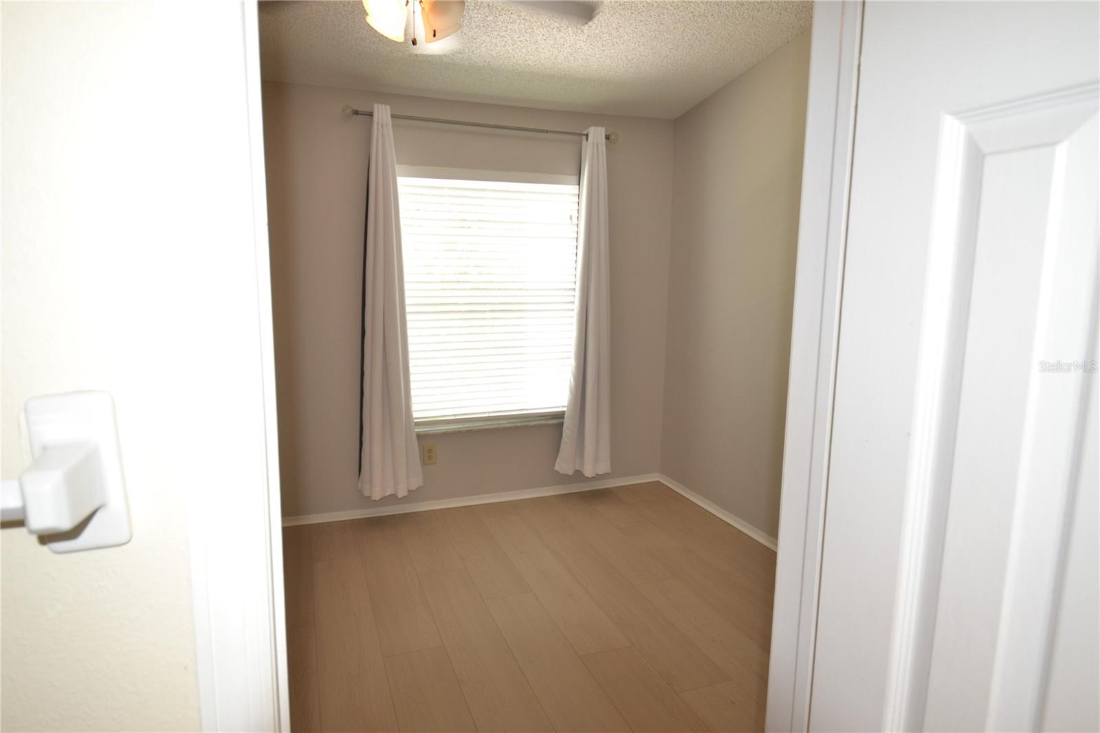 3379 FOX HUNT DR — photo 6