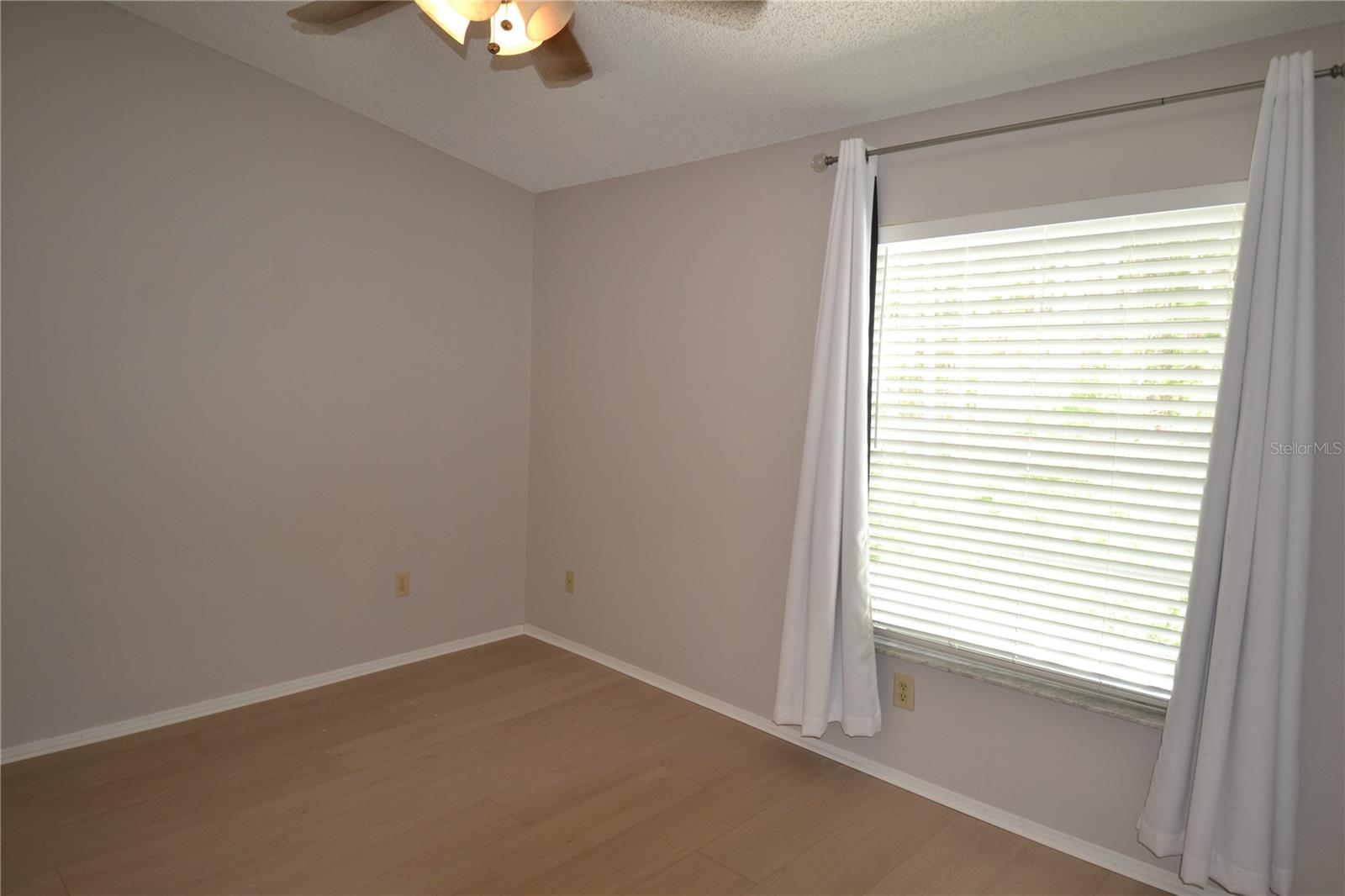3379 FOX HUNT DR — photo 7