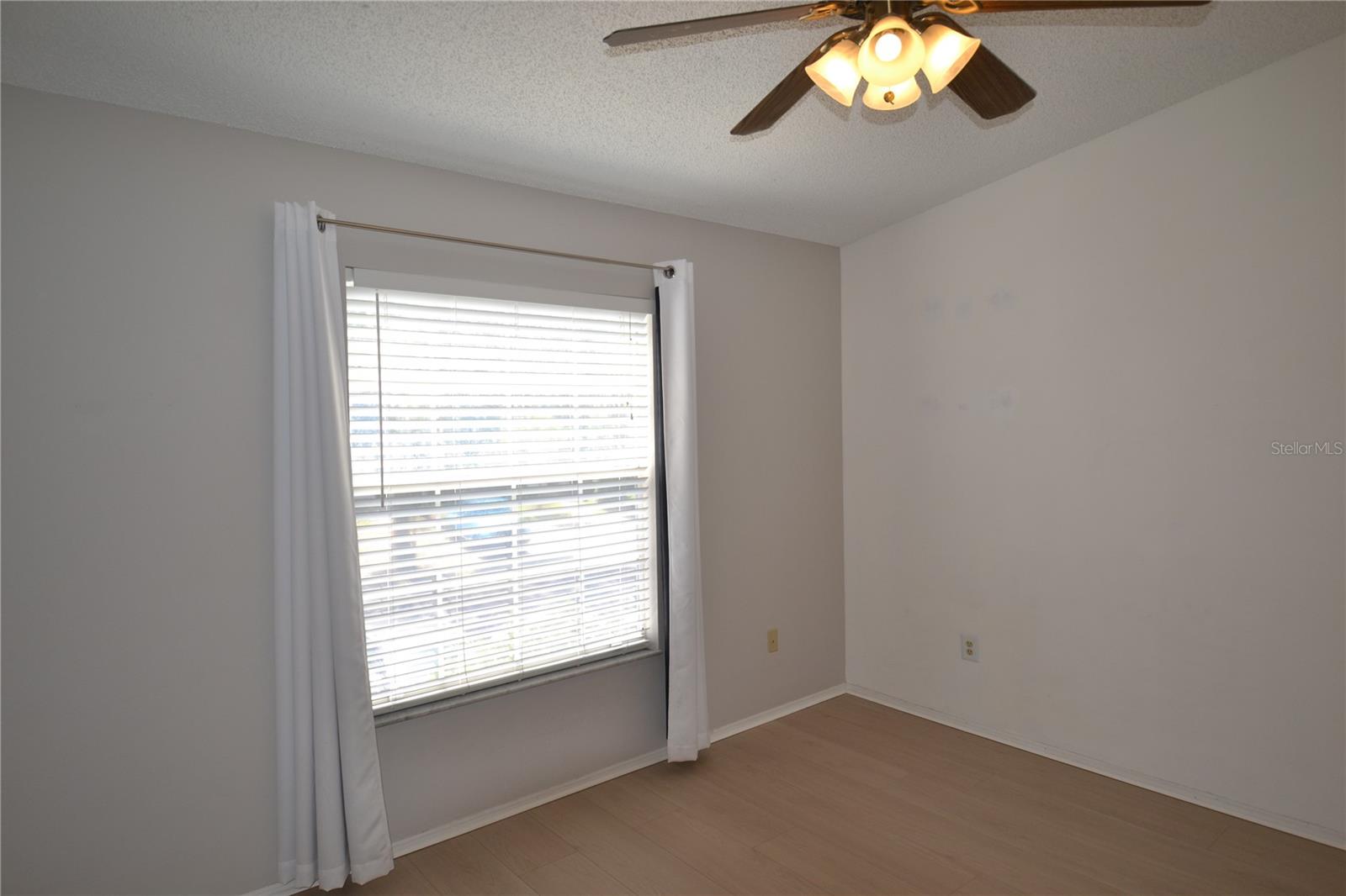 3379 FOX HUNT DR — photo 13