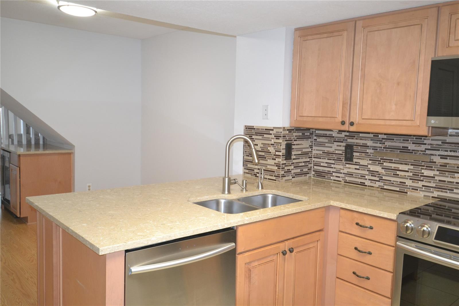 3379 FOX HUNT DR — photo 46