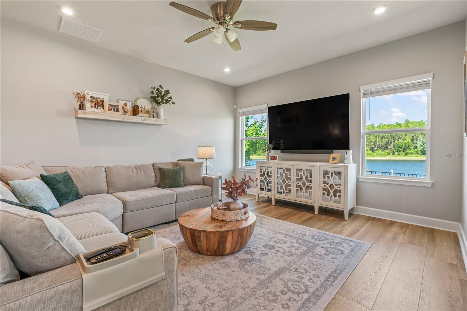 2443 PORTICO ST — photo 13