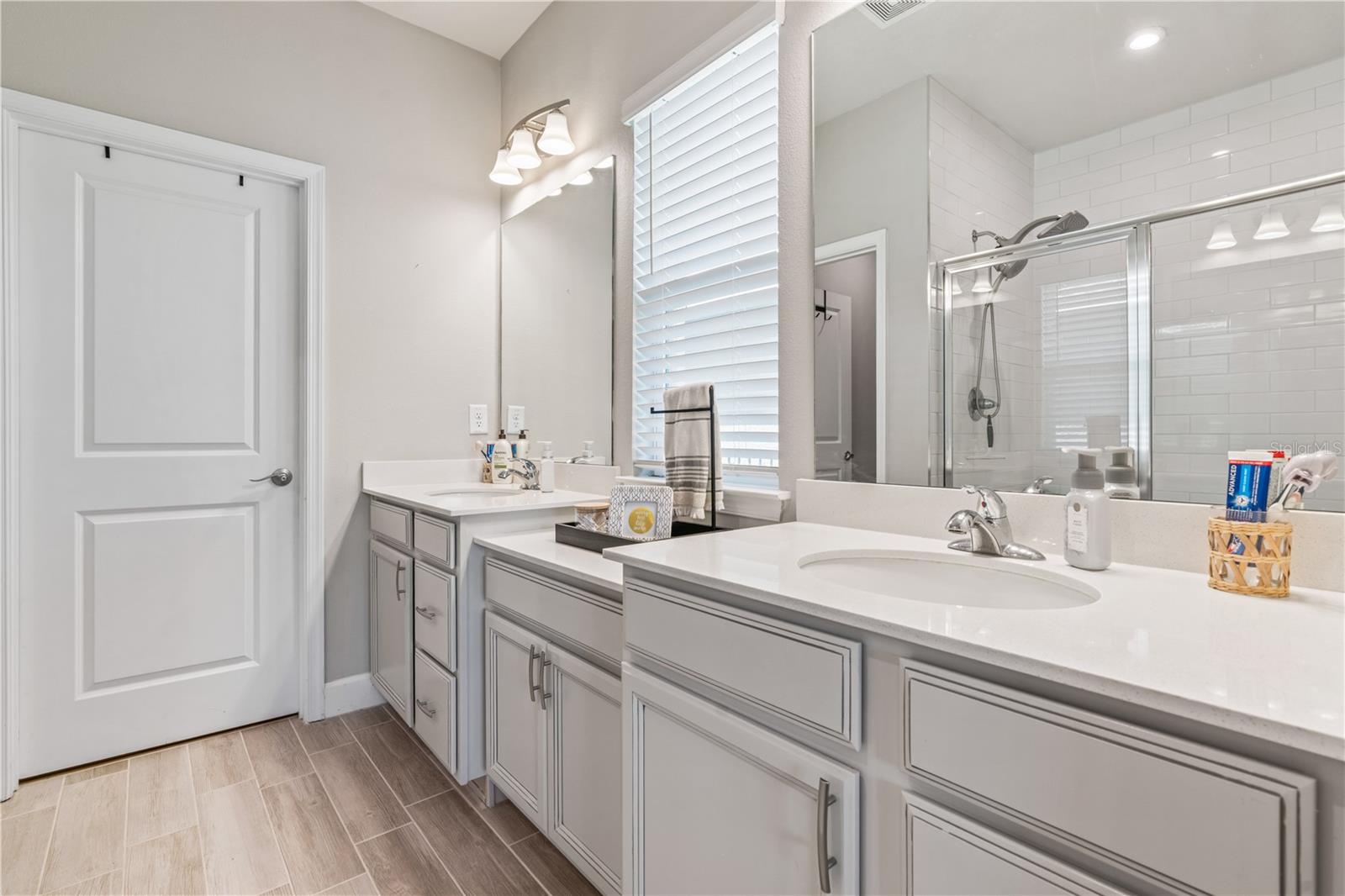 2443 PORTICO ST — photo 29