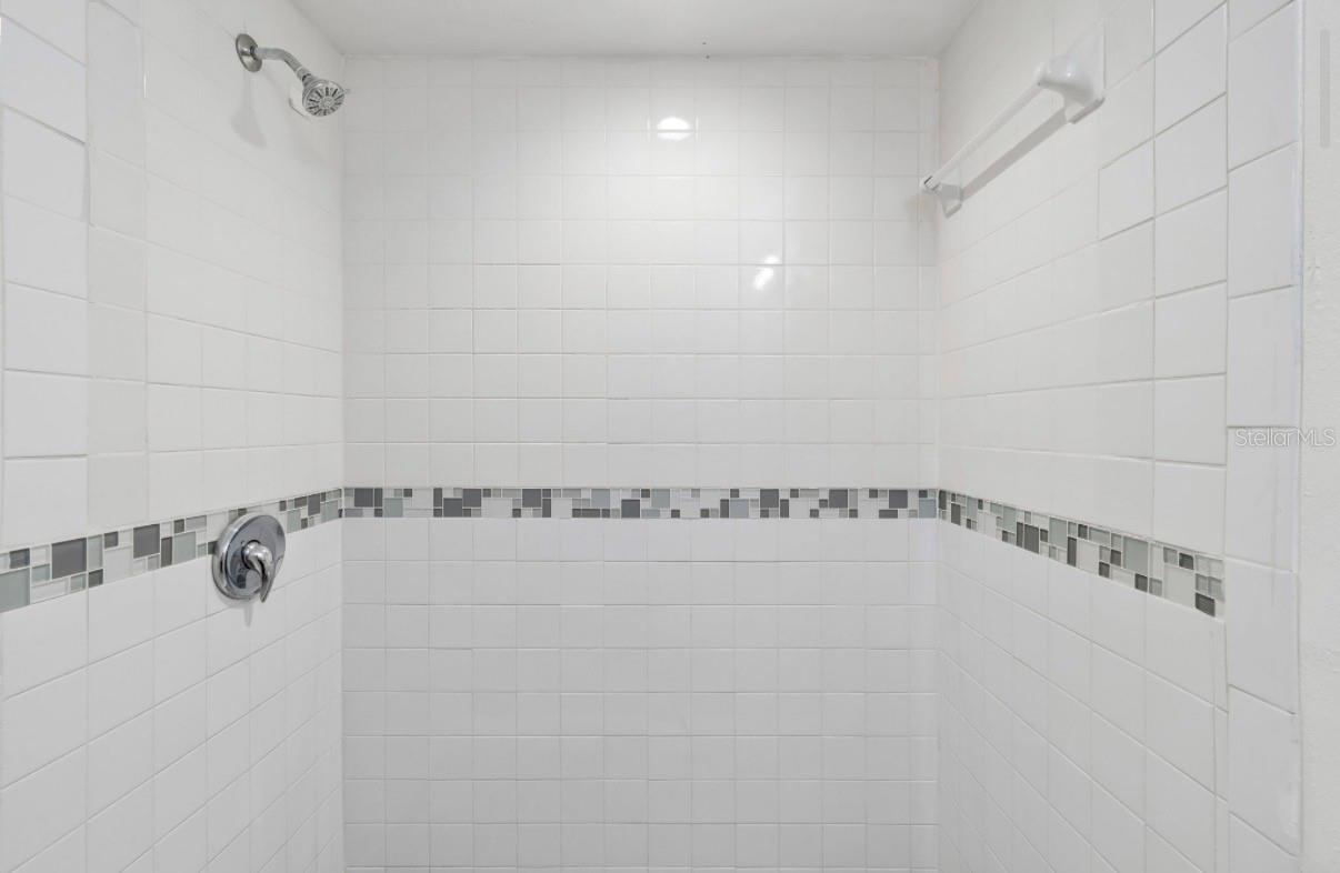 7516 N CORTEZ ST — photo 25