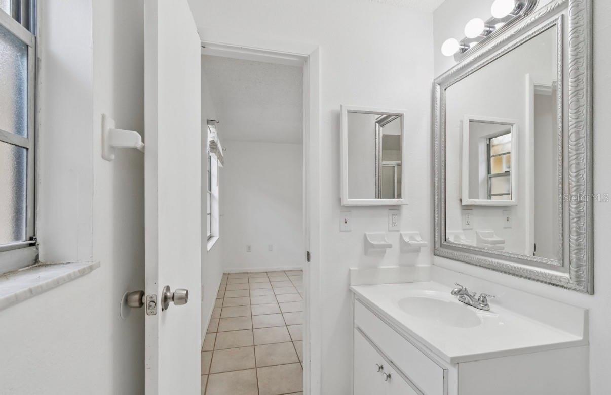 7516 N CORTEZ ST — photo 19