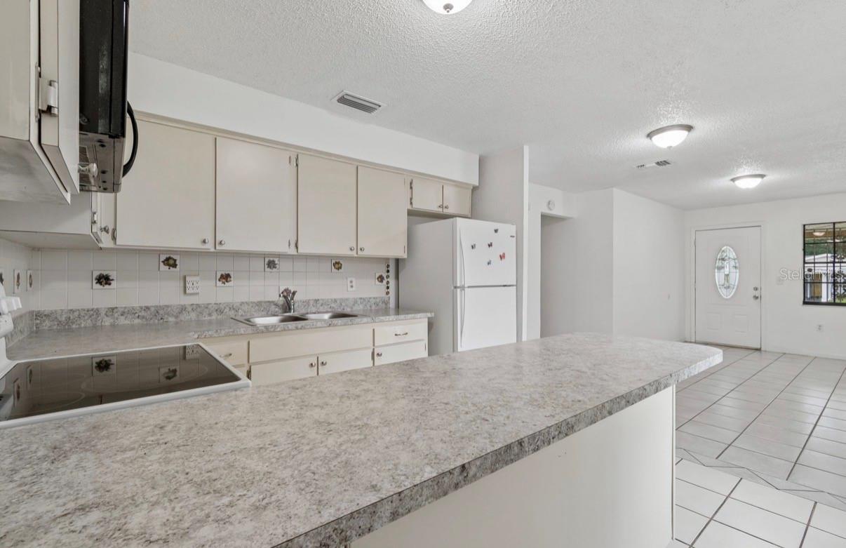 7516 N CORTEZ ST — photo 4
