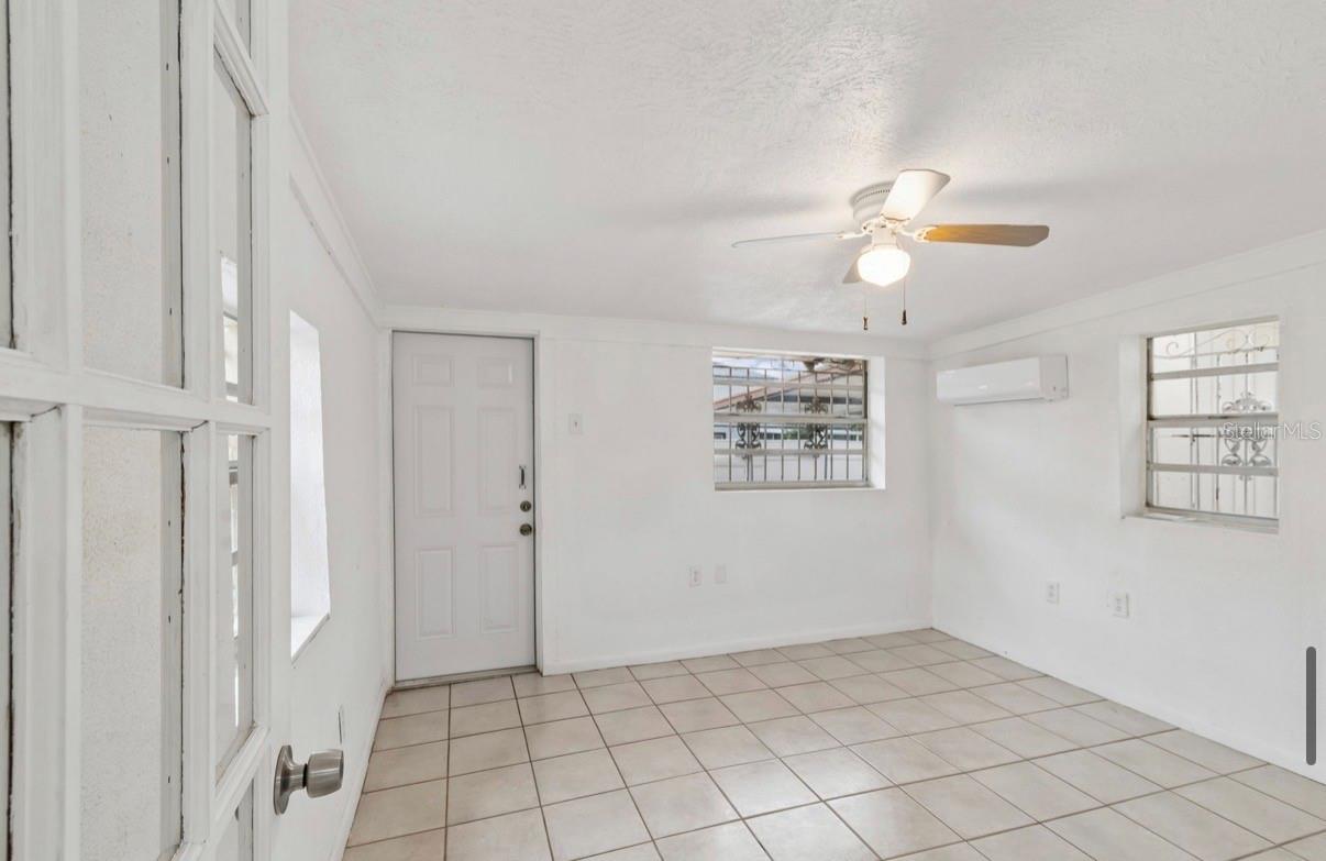 7516 N CORTEZ ST — photo 30