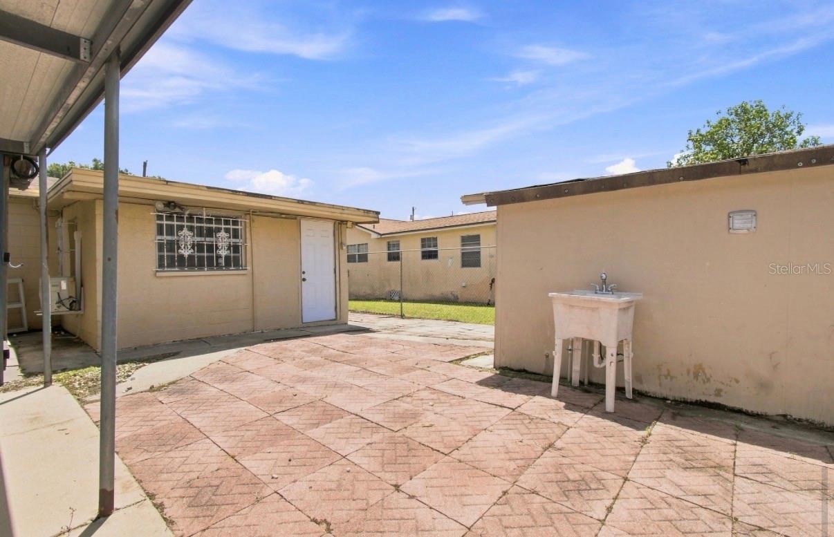 7516 N CORTEZ ST — photo 40