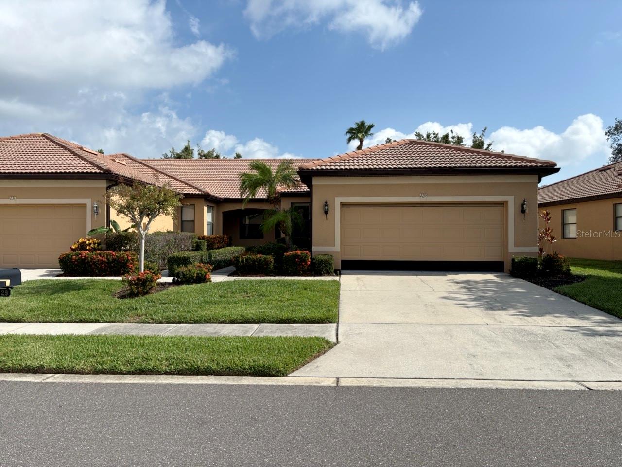 229 SHELL FALLS DR — photo 2