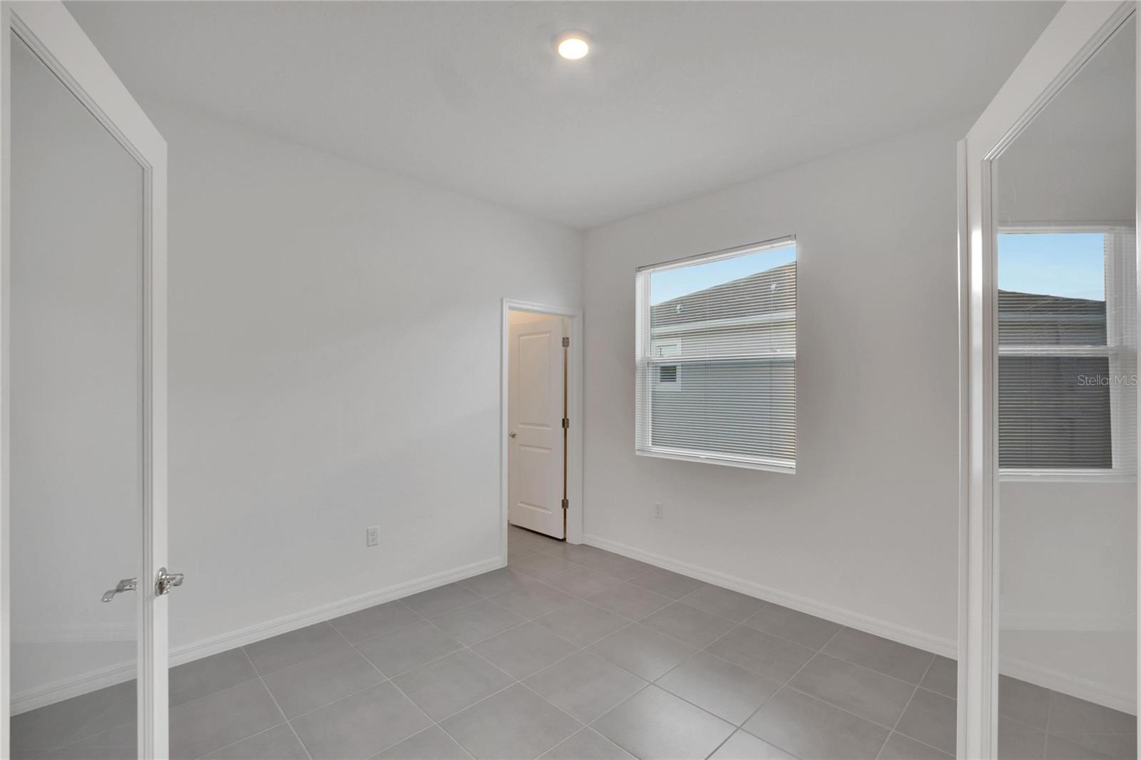 3329 SHADY SUNRISE LOOP — photo 11