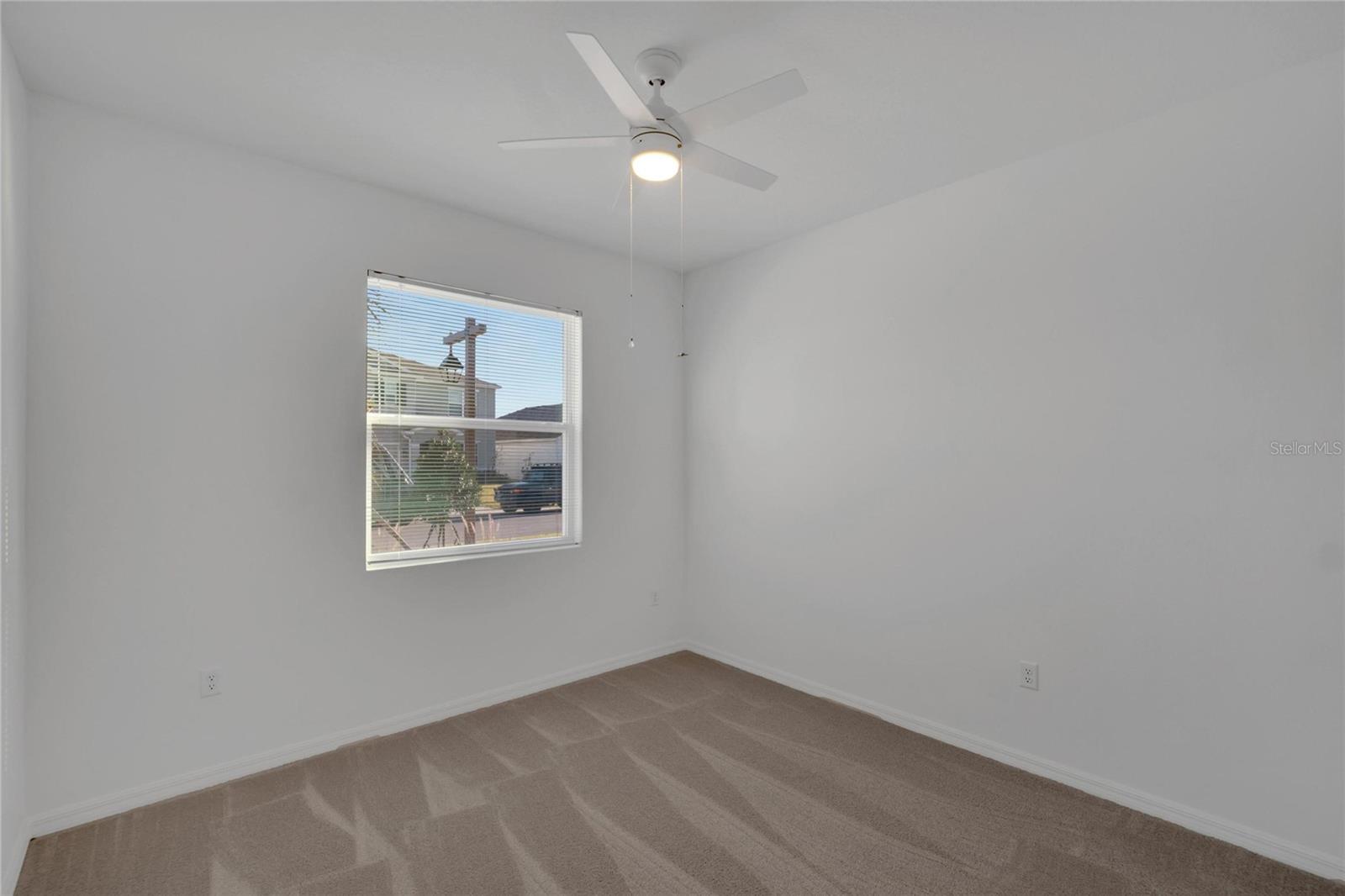 3329 SHADY SUNRISE LOOP — photo 44