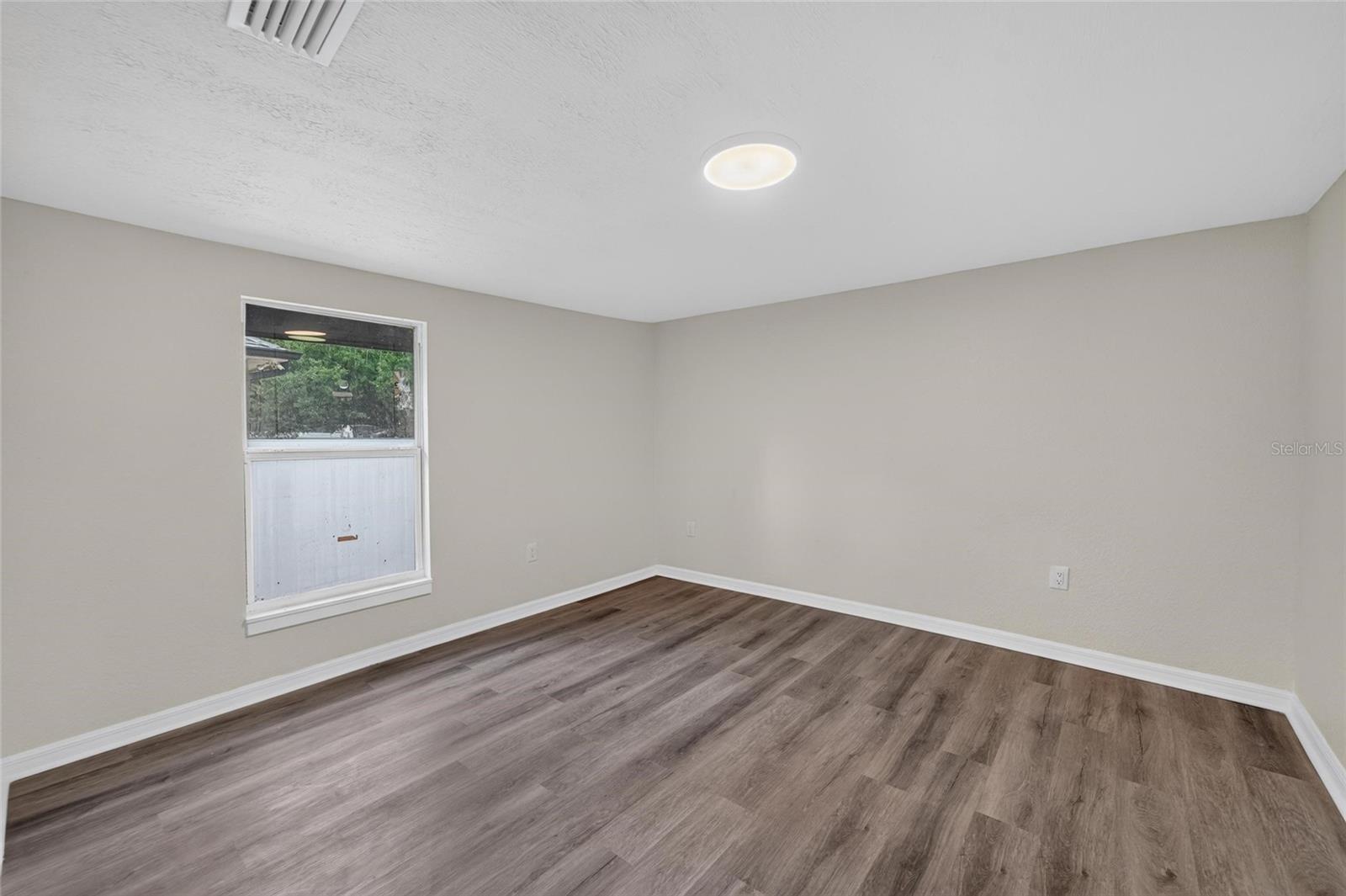 8809 DYER RD — photo 44