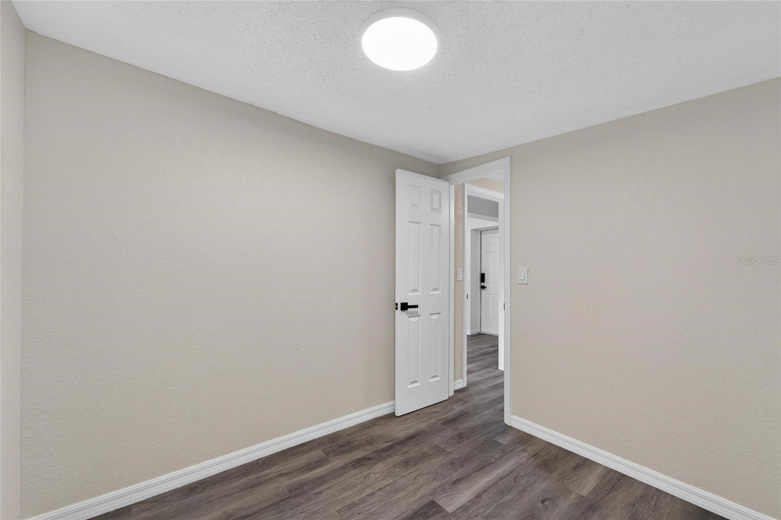 8809 DYER RD — photo 36