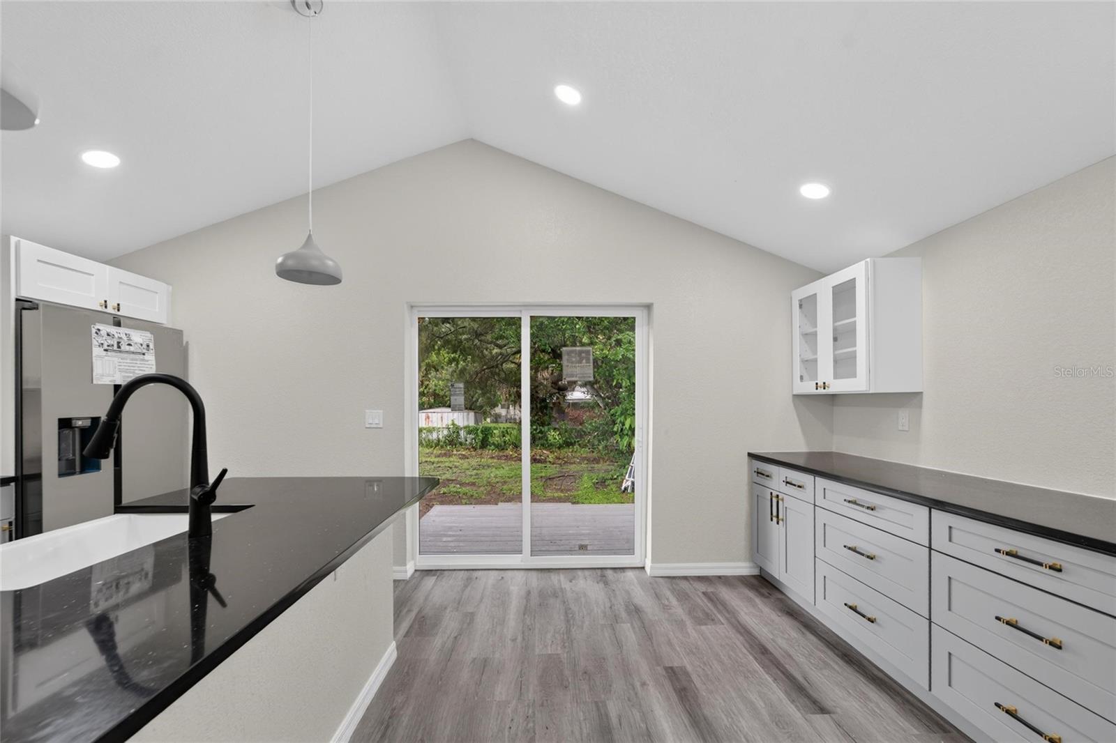 8809 DYER RD — photo 18