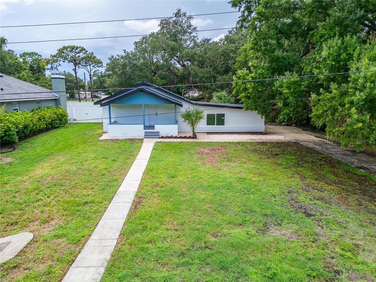 8809 DYER RD — photo 2
