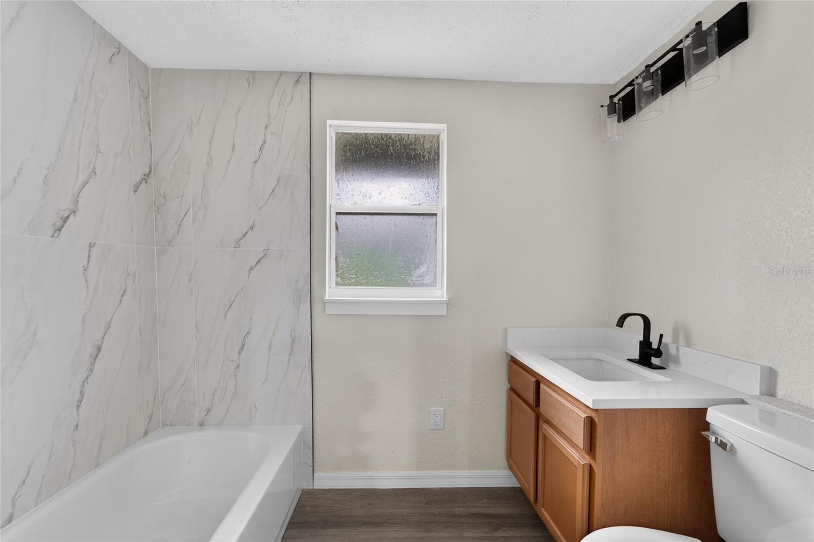 8809 DYER RD — photo 40