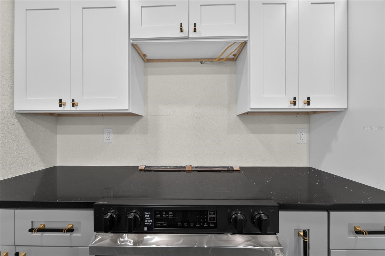8809 DYER RD — photo 22