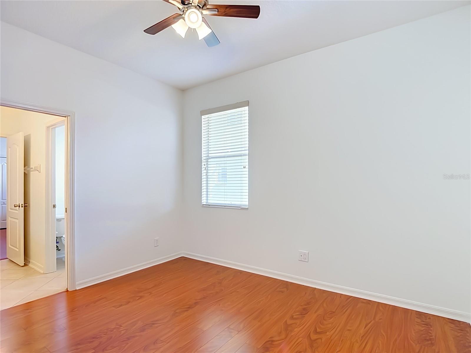 220 RONJA LN — photo 34