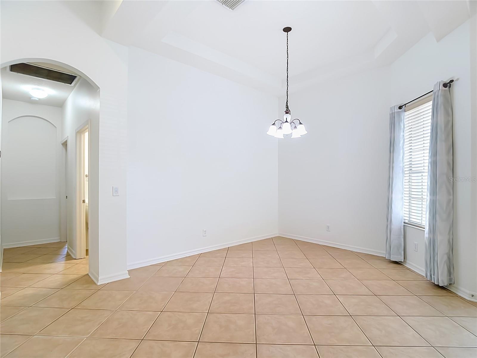 220 RONJA LN — photo 9