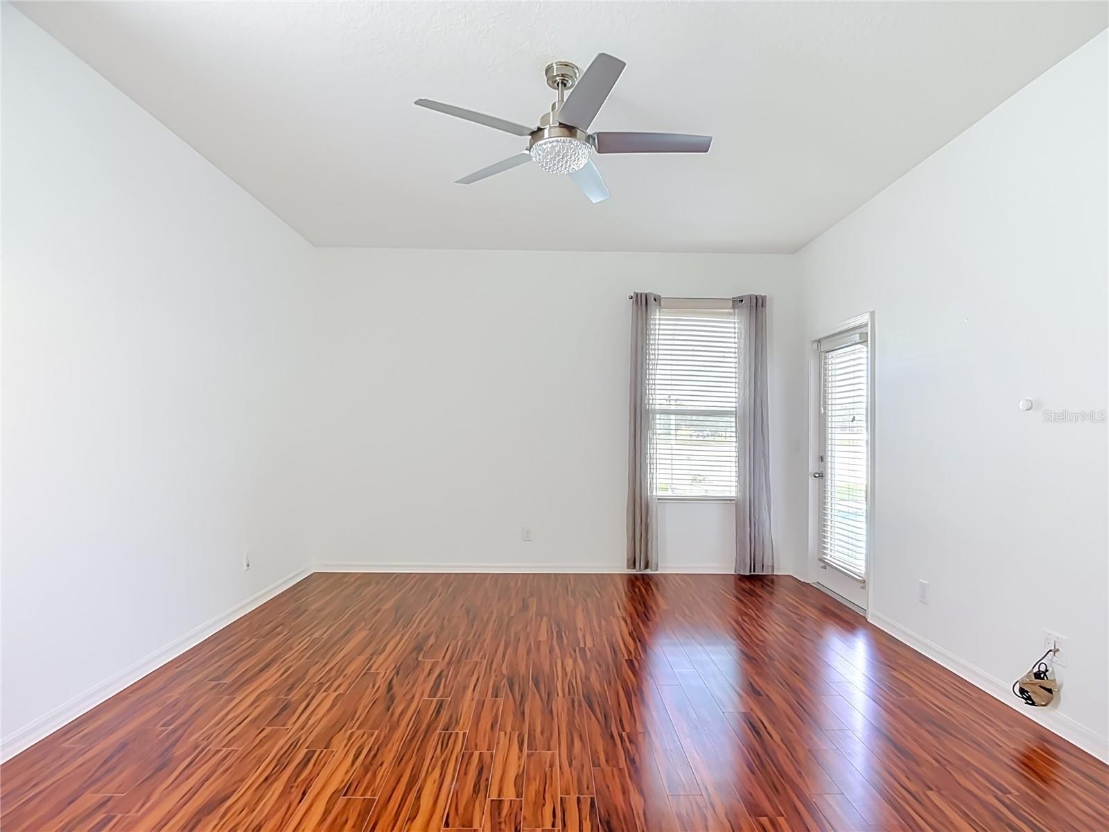 220 RONJA LN — photo 25