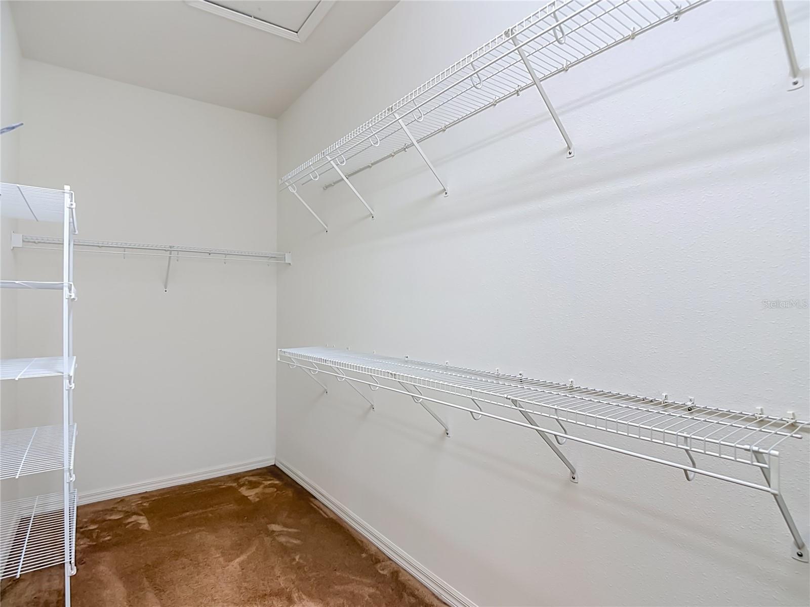 220 RONJA LN — photo 30