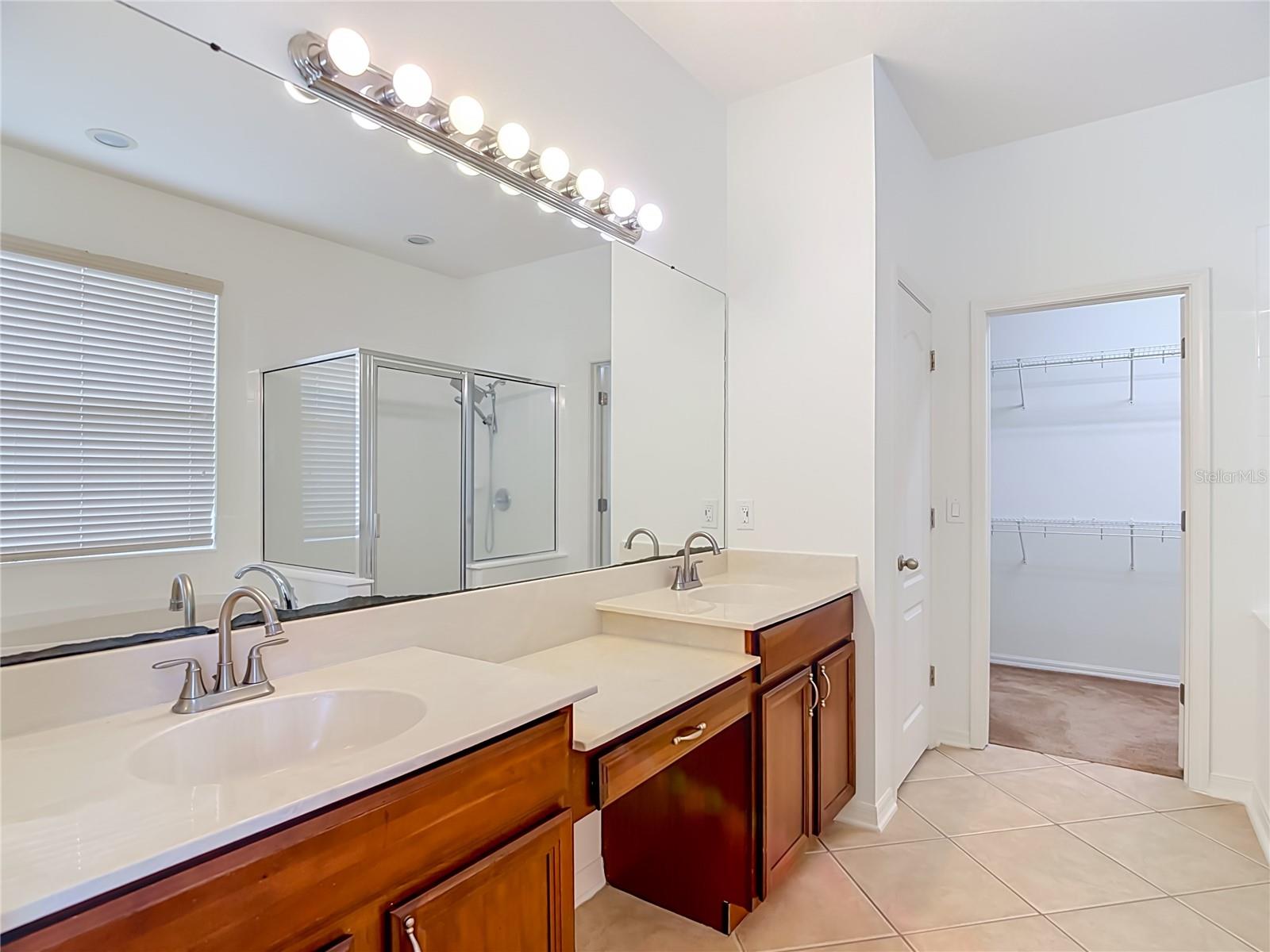 220 RONJA LN — photo 26