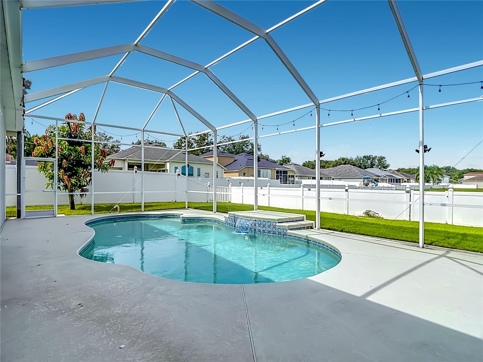 220 RONJA LN — photo 61