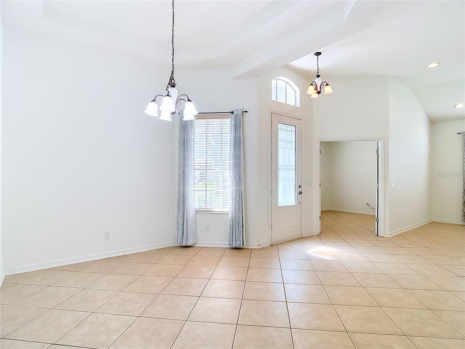 220 RONJA LN — photo 11