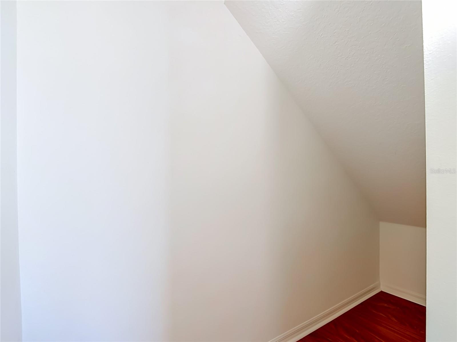 220 RONJA LN — photo 51