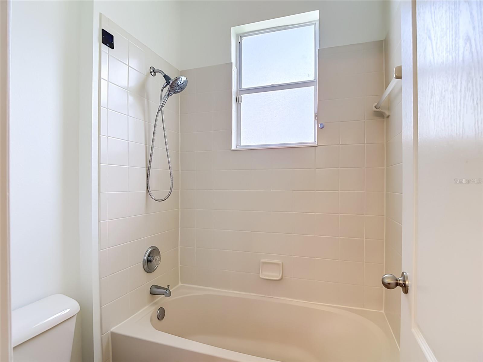 220 RONJA LN — photo 42