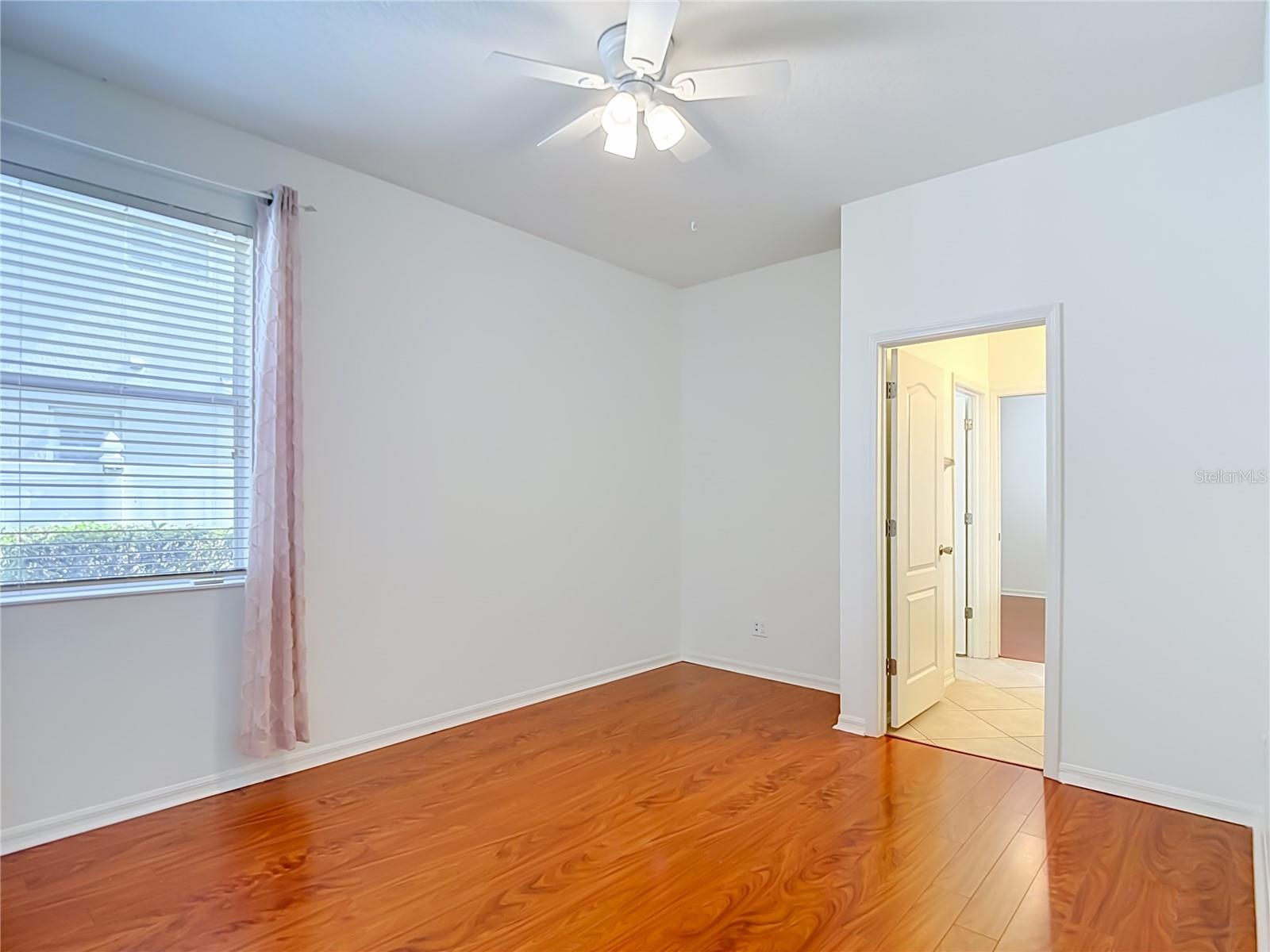 220 RONJA LN — photo 37