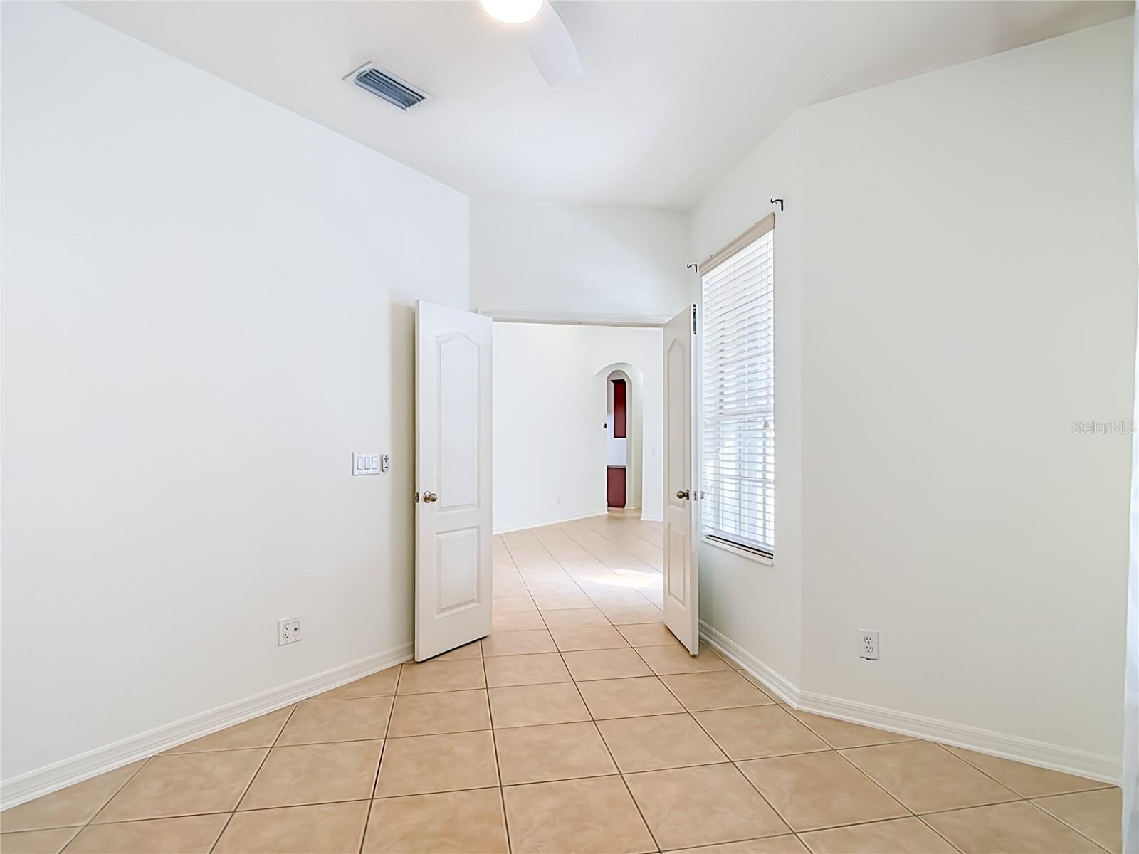 220 RONJA LN — photo 24