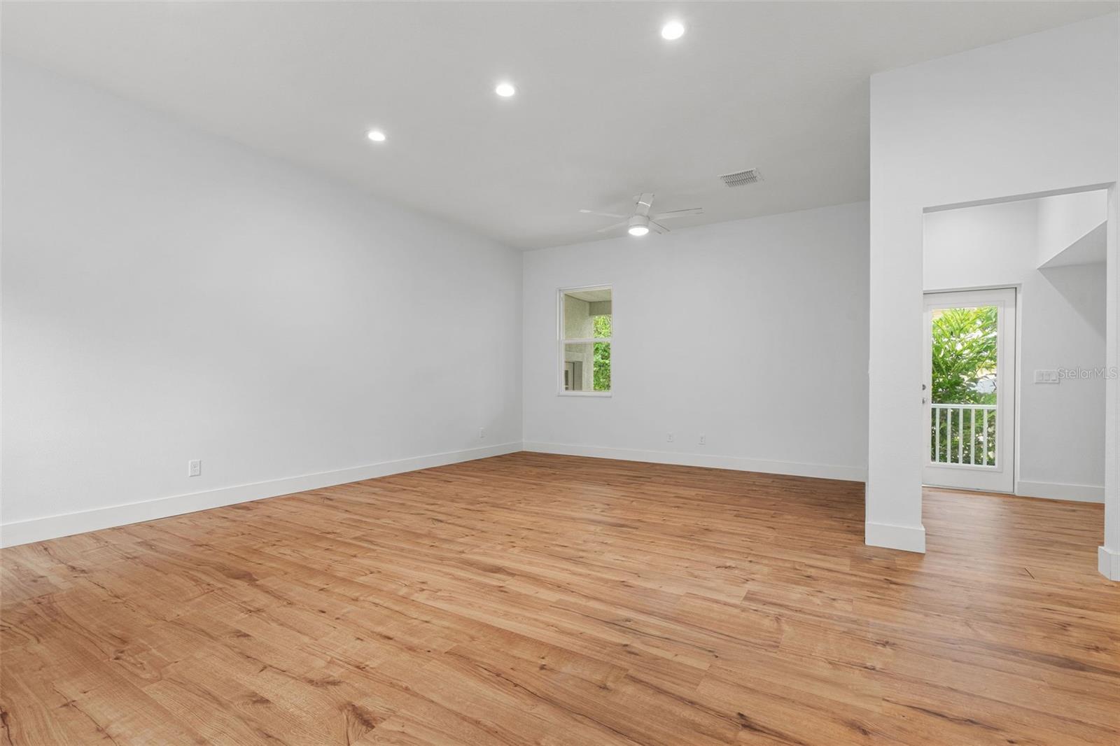 385 GEORGIA AVE — photo 18