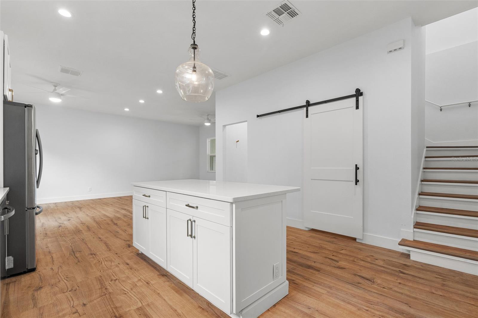 385 GEORGIA AVE — photo 15