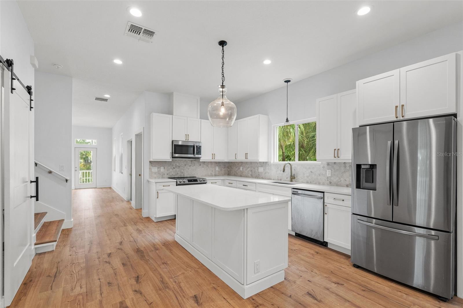 385 GEORGIA AVE — photo 13