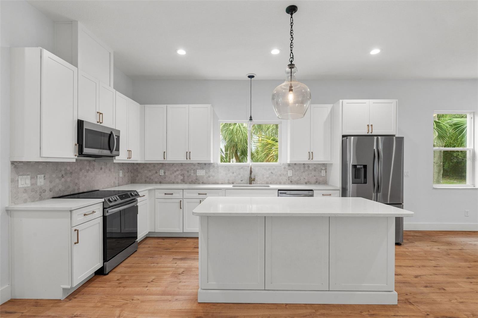 385 GEORGIA AVE — photo 12