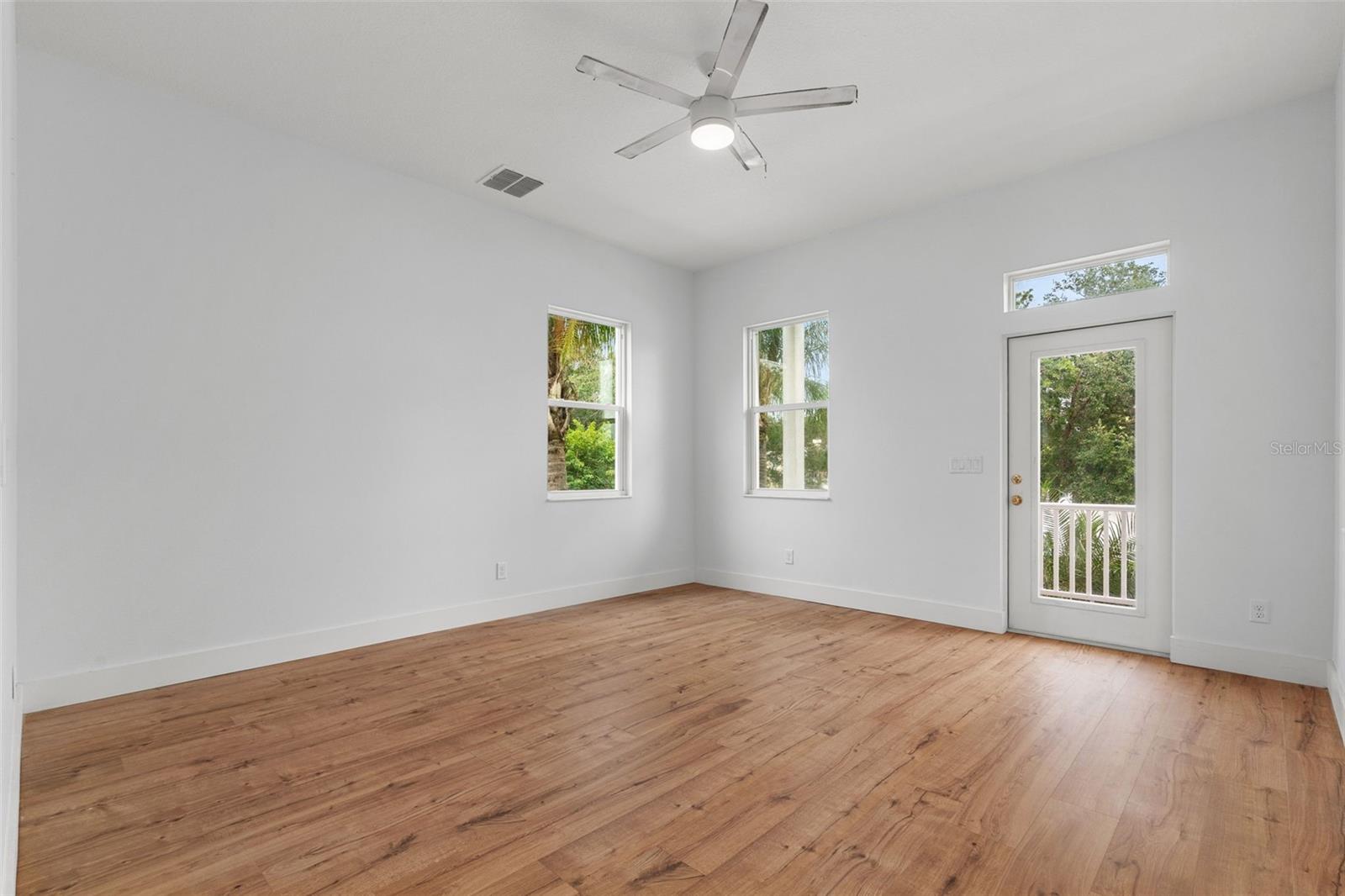 385 GEORGIA AVE — photo 7
