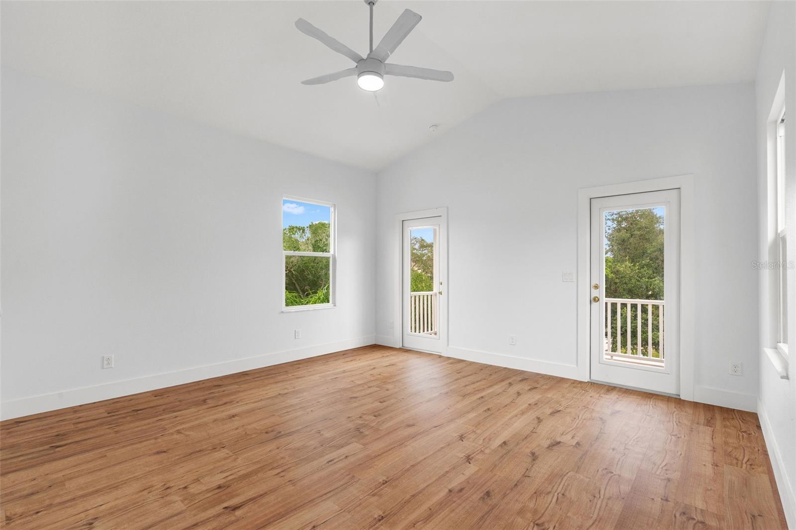 385 GEORGIA AVE — photo 24