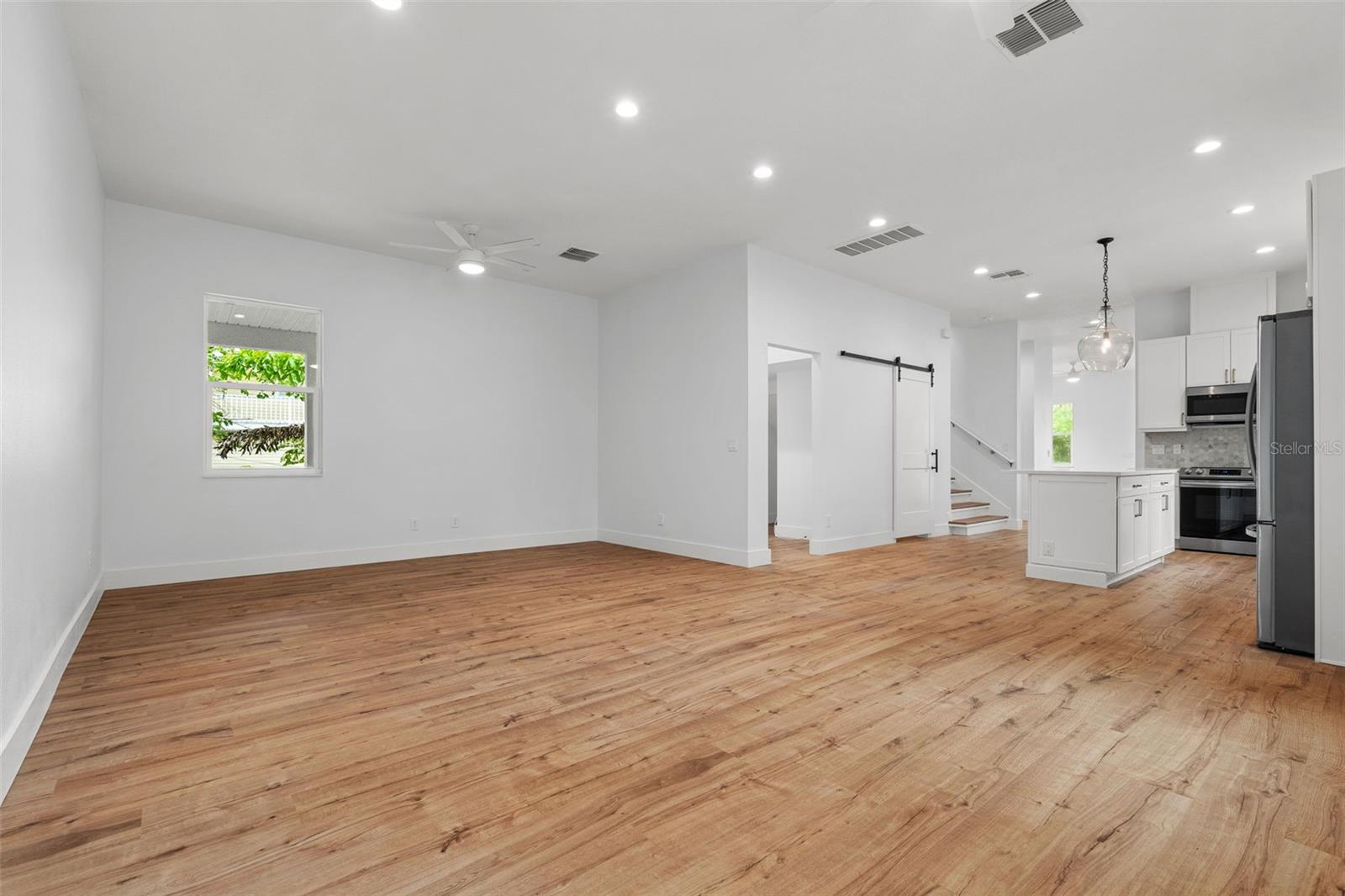 385 GEORGIA AVE — photo 19