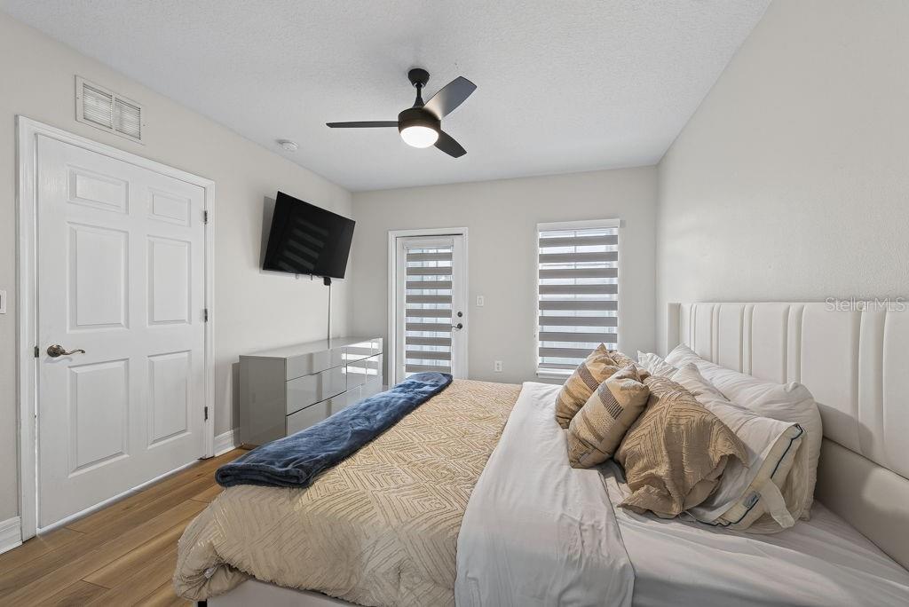 4546 BAY SPRING CT — photo 27
