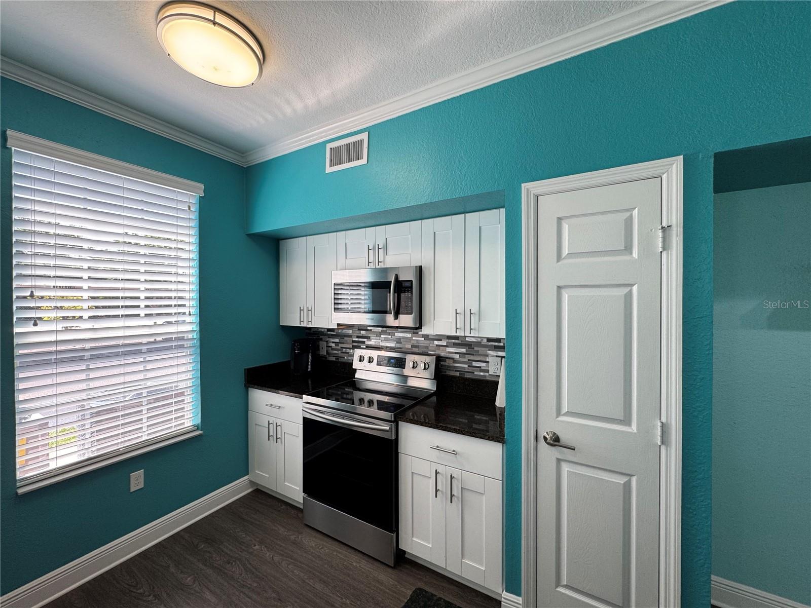 9288 LAKE CHASE ISLAND WAY — photo 10